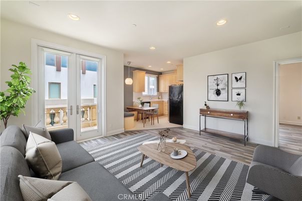 Dining room, Interior, Living room, Pendant Lights, Recessed Lighting, Wood Texture Flooring
