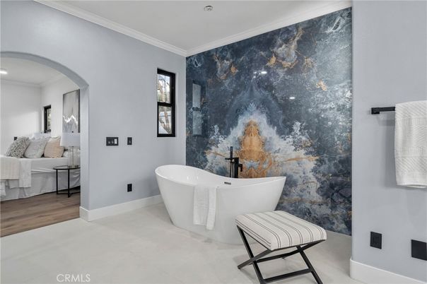 Bathroom, Bedroom, Free Standing Baths, Interior, Recessed Lighting, Wood Texture Flooring