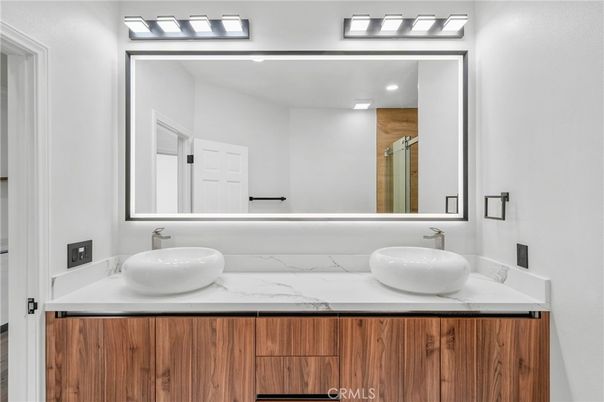 Bathroom, Dual Sink Vanities, Interior