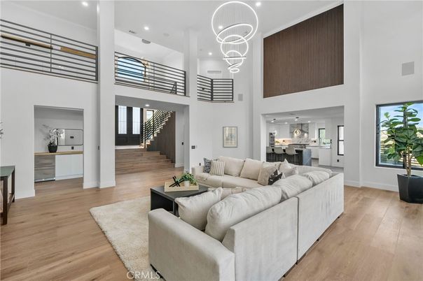 Interior, Kitchen, Living room, Pendant Lights, Recessed Lighting, Wood Texture Flooring