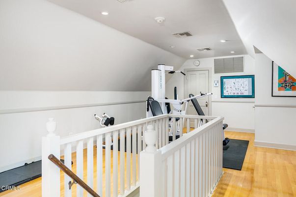 Fitness Equipment, Interior, Recessed Lighting, Wood Texture Flooring