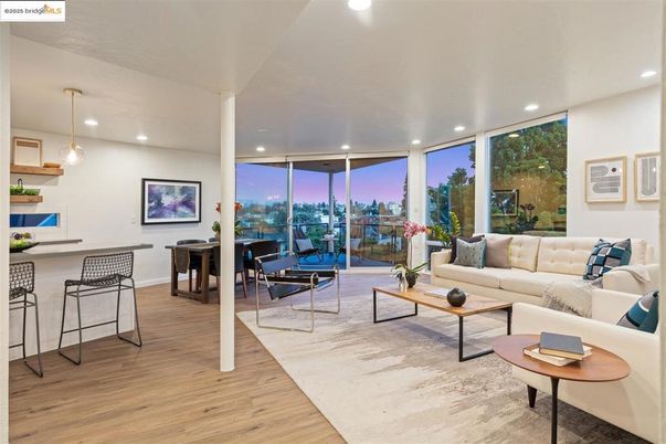 Dining room, Interior, Kitchen, Living room, Pendant Lights, Recessed Lighting, Wood Texture Flooring