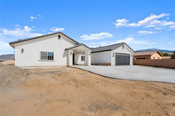 Backyard, Detached Garage, Exterior