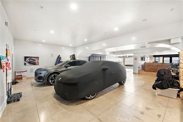 Garage, Interior, Recessed Lighting