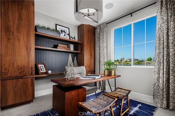Home Office, Interior