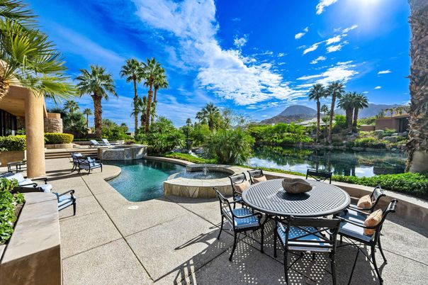 Exterior, Lake, Pool
