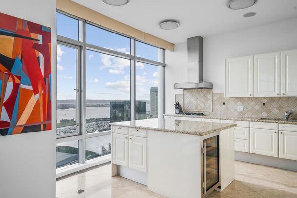 Interior, Kitchen, Recessed Lighting, Water
