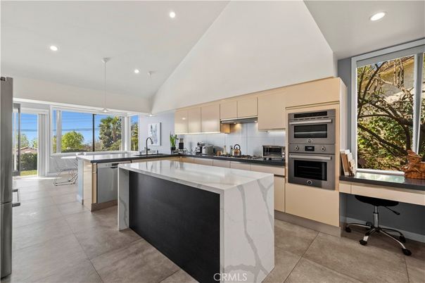 Interior, Kitchen, Pendant Lights, Recessed Lighting, Stainless Steel Appliances