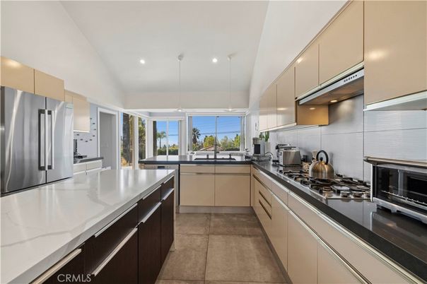 Interior, Kitchen, Pendant Lights, Recessed Lighting, Stainless Steel Appliances, Water