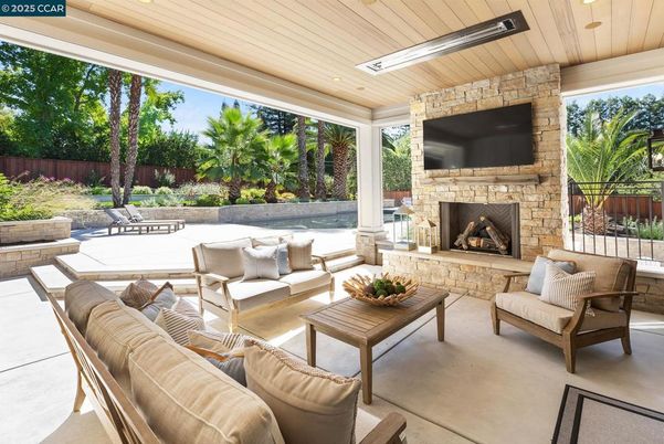 Exterior, Fireplace