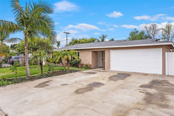 Attached, Backyard, Exterior, Facade, Ranch