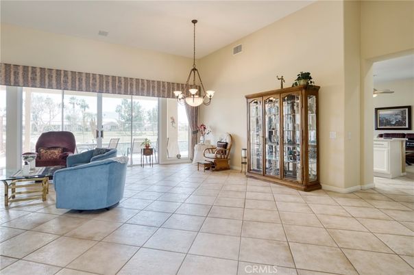 Chandelier, Interior, Living room