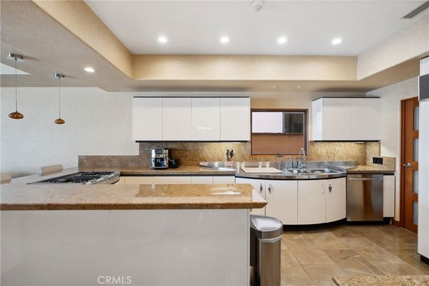 Interior, Kitchen, Pendant Lights, Recessed Lighting, Stainless Steel Appliances