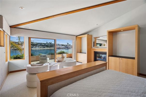 Bedroom, Fireplace, Interior, Recessed Lighting, Water