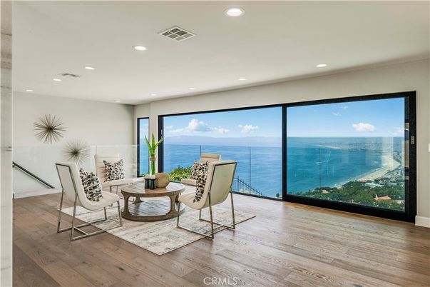 Interior, Recessed Lighting, Water, Wood Texture Flooring