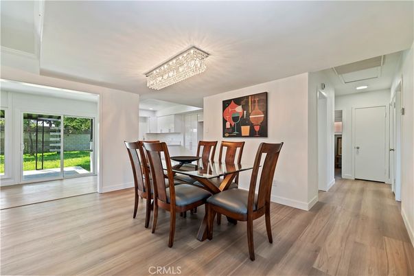 Chandelier, Dining room, Interior, Recessed Lighting, Wood Texture Flooring