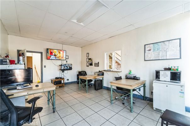 Home Office, Interior
