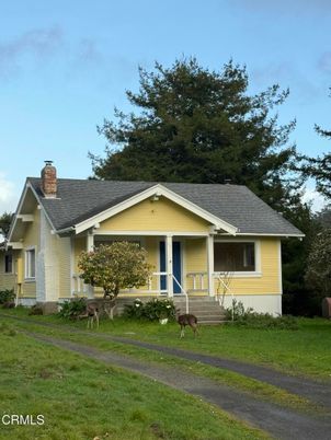 Backyard, Exterior, Facade, Ranch