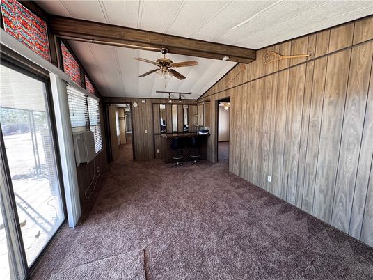 Empty room, Interior, Wooden Beams, Wooden Walls
