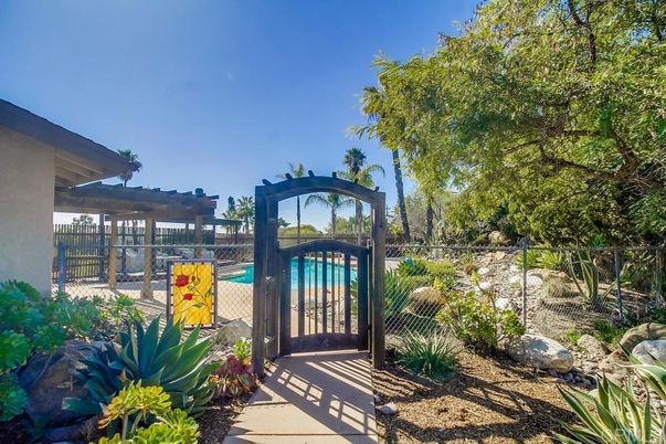 Backyard, Exterior, Pool