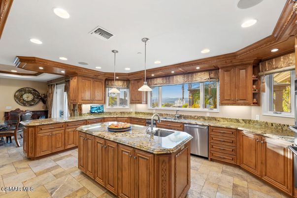Interior, Kitchen, Pendant Lights, Recessed Lighting, Stainless Steel Appliances