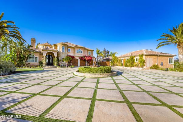 Backyard, Exterior, Facade, French Provincial