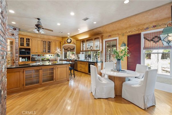 Dining room, Interior, Kitchen, Recessed Lighting, Wood Texture Flooring