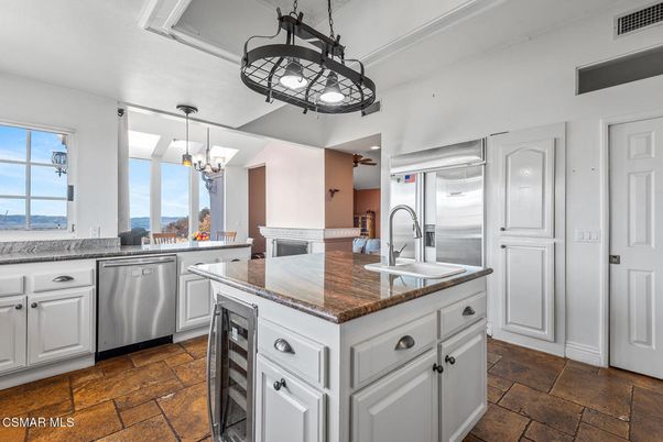 Chandelier, Interior, Kitchen, Pendant Lights, Stainless Steel Appliances