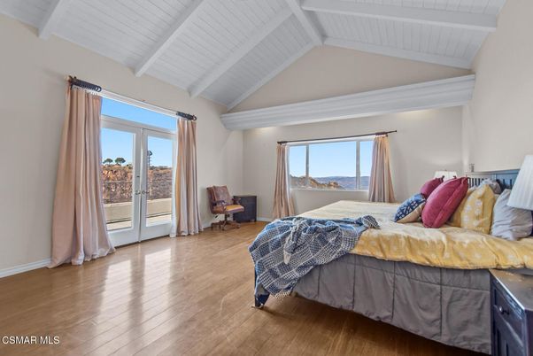 Bedroom, Interior, Water, Wood Texture Flooring
