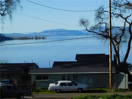 Exterior, Lake