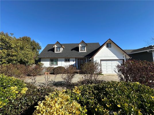 Attached, Exterior, Facade, Farmhouse