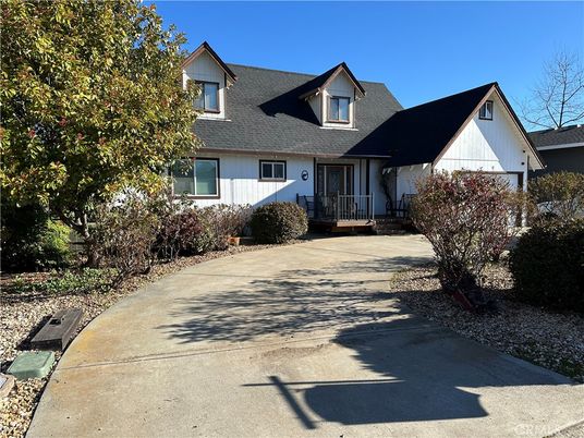 Exterior, Facade, Cape Cod
