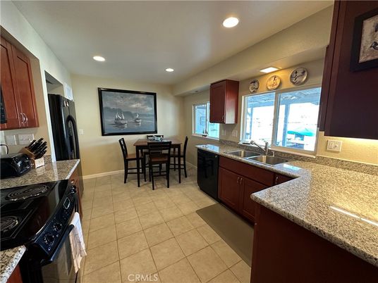 Dining room, Interior, Kitchen, Recessed Lighting