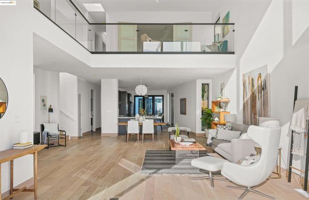 Dining room, Interior, Living room, Recessed Lighting, Wood Texture Flooring