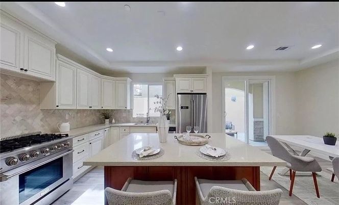 Dining room, Interior, Kitchen, Recessed Lighting, Stainless Steel Appliances