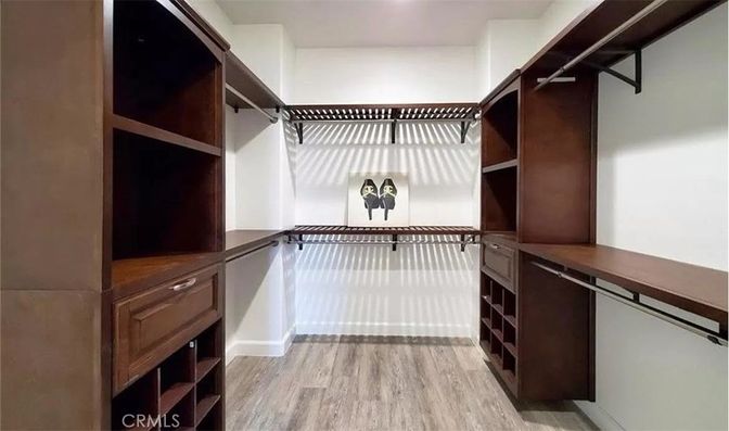 Interior, Walk-in Closets, Wood Texture Flooring