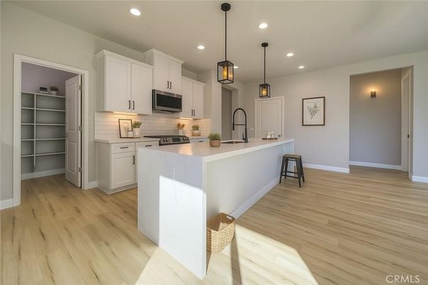 Interior, Kitchen, Pendant Lights, Recessed Lighting, Wood Texture Flooring