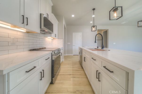 Interior, Kitchen, Pendant Lights, Recessed Lighting, Wood Texture Flooring