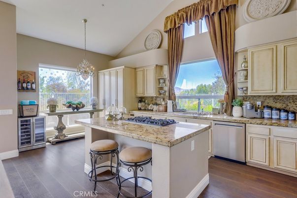 Chandelier, Interior, Kitchen, Wood Texture Flooring