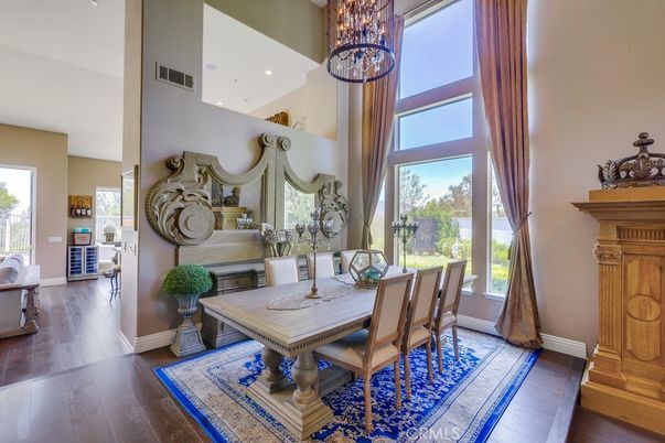 Chandelier, Dining room, Interior, Recessed Lighting, Wood Texture Flooring