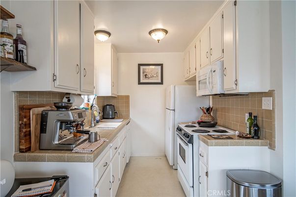 Interior, Kitchen, Tile Countertops
