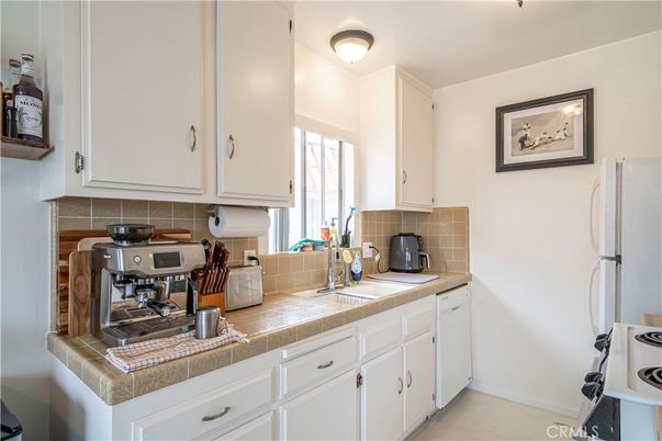 Interior, Kitchen, Tile Countertops