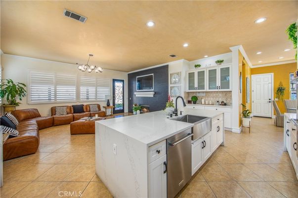 Interior, Kitchen, Living room, Pendant Lights, Recessed Lighting, Stainless Steel Appliances