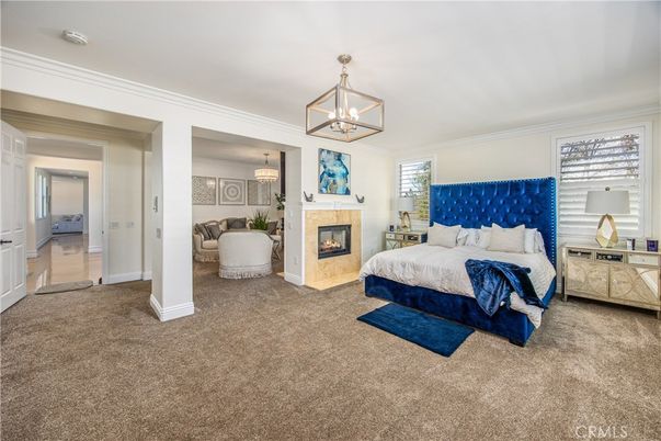 Bedroom, Fireplace, Interior, Pendant Lights