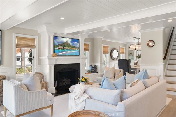 Dining room, Fireplace, Interior, Living room, Pendant Lights, Recessed Lighting, Wood Texture Flooring