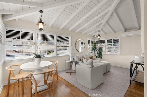 Interior, Living room, Pendant Lights, Wood Texture Flooring