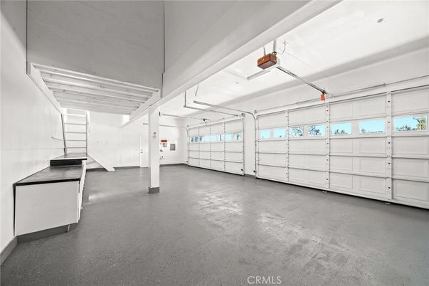 Garage, Interior