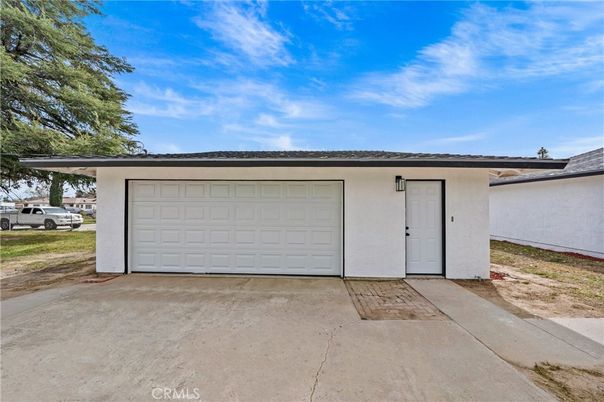 Detached Garage, Exterior