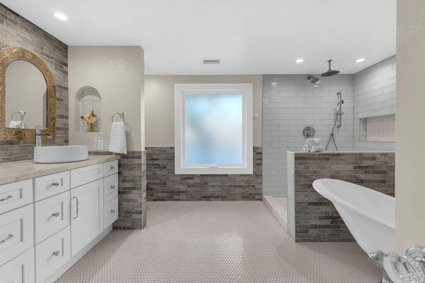 Bathroom, Dual Sink Vanities, Free Standing Baths, Interior, Recessed Lighting