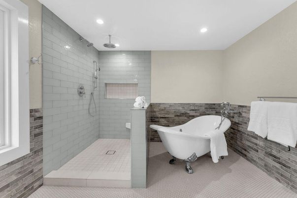 Bathroom, Free Standing Baths, Glass Shower, Interior, Recessed Lighting